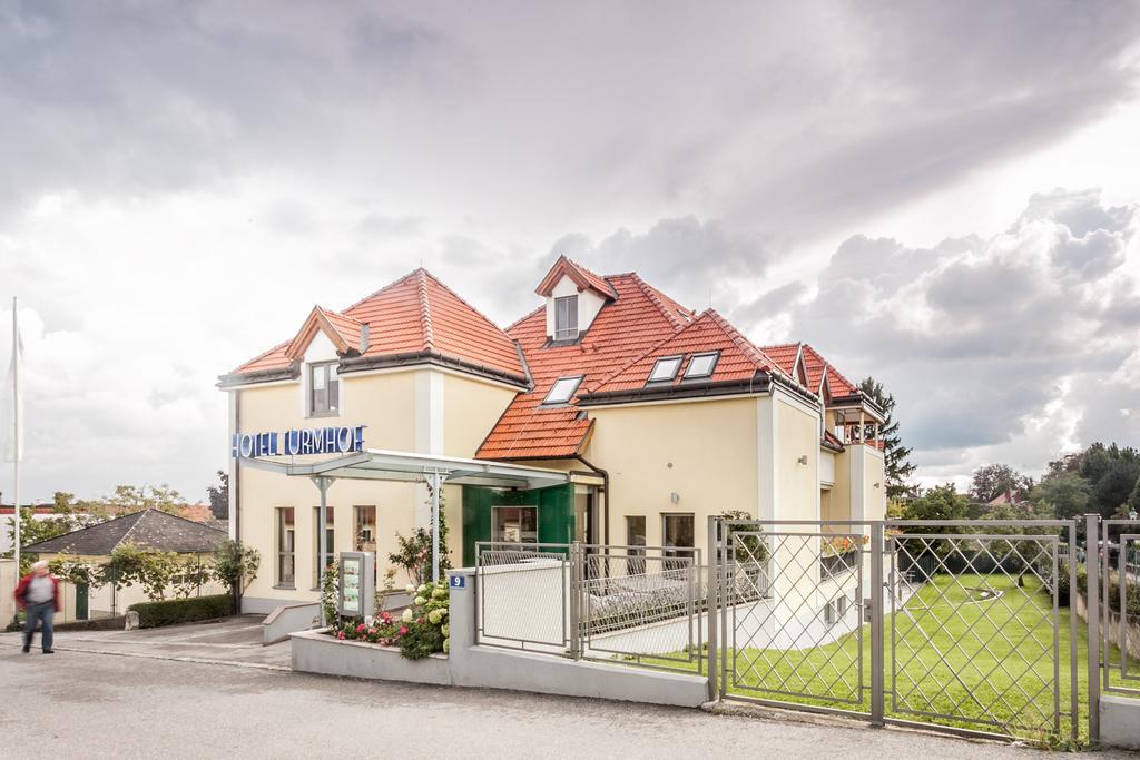 Hotel Turmhof Gumpoldskirchen Esterno foto