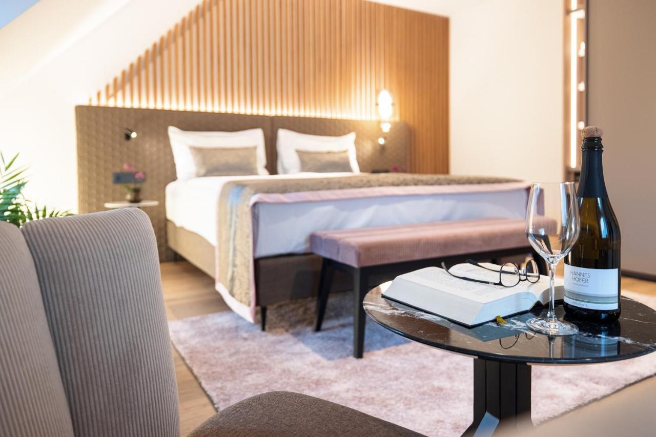 Hotel Turmhof Gumpoldskirchen Esterno foto