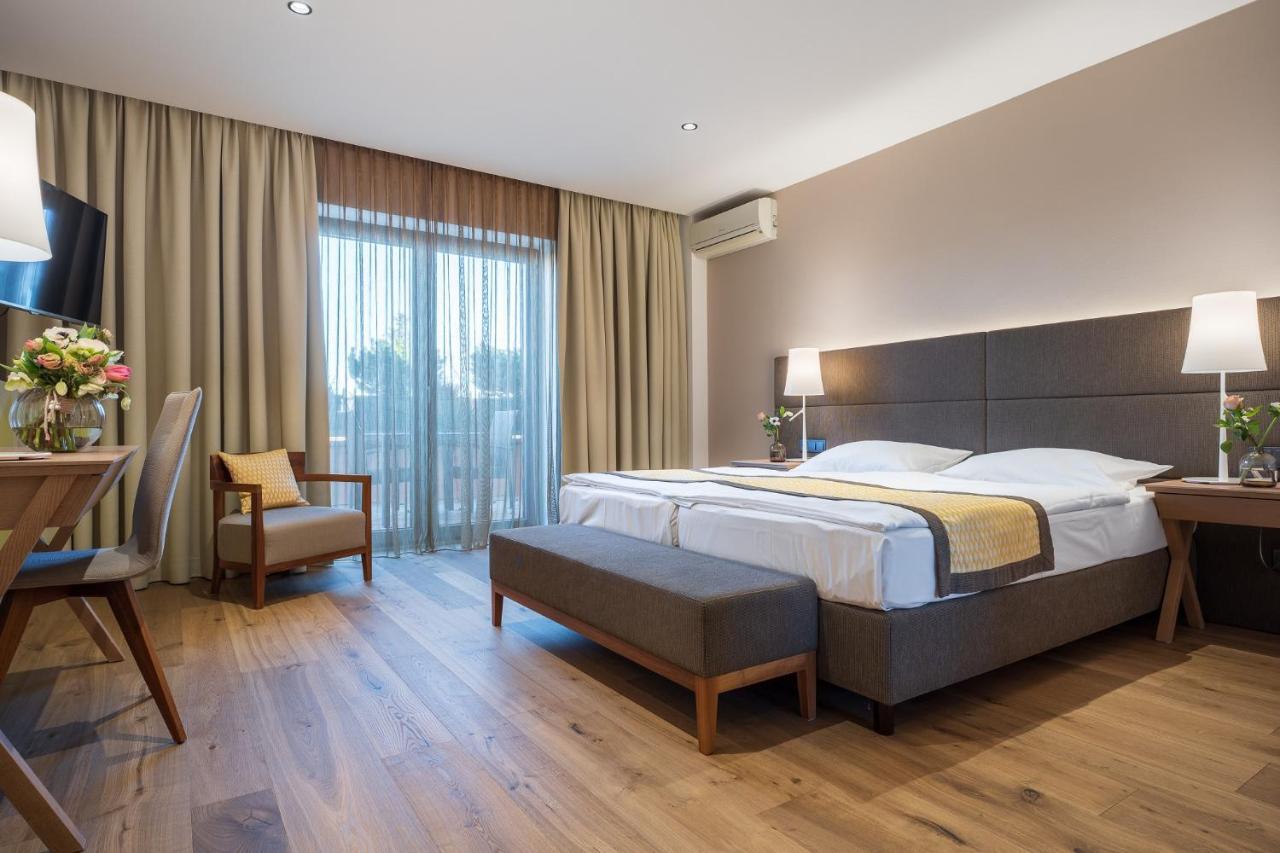 Hotel Turmhof Gumpoldskirchen Esterno foto