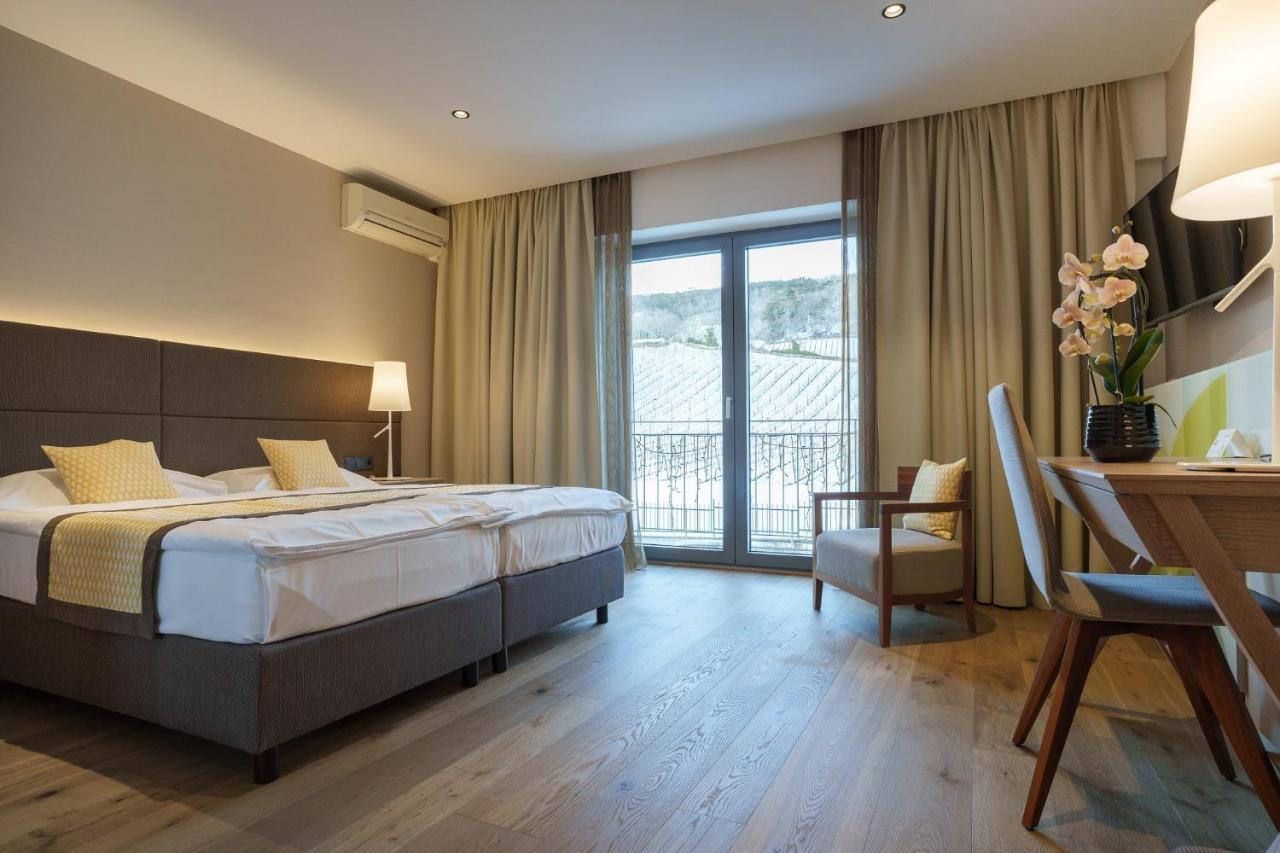 Hotel Turmhof Gumpoldskirchen Esterno foto