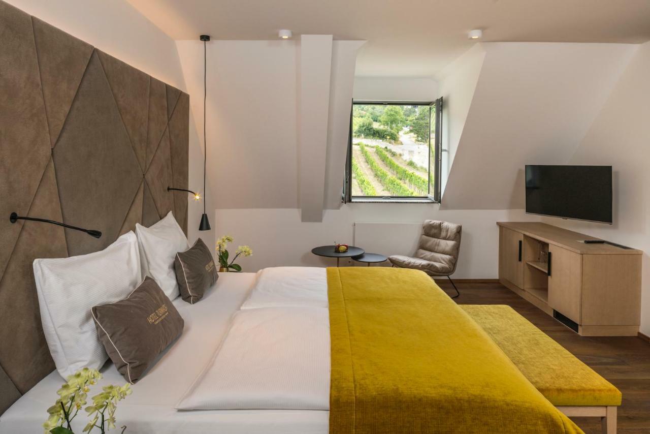 Hotel Turmhof Gumpoldskirchen Esterno foto